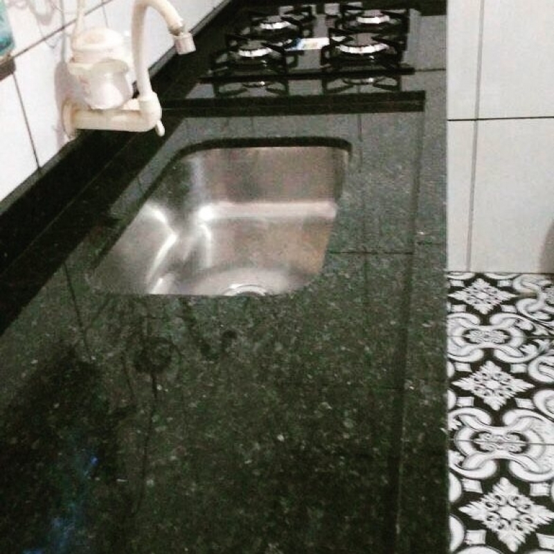 Balcão Granito para Cooktop sob Encomenda Jaguaré - Balcão Granito Lavabo